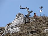 Salita dalla Culmine di S. Pietro ( 1265 m.) al Due Mani-Zucco di Desio ( 1656 m) il 28 aprile 2010 - FOTOGALLERY 